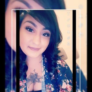 Meet your Posher, Raquel